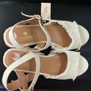 Tommy Bahama Sandals